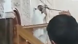 مراکش میں امام صاحب کی خطبے کے دوران موت????????????
