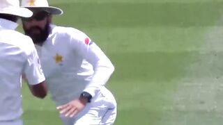 Top 15 Funny Moments in Cricket.