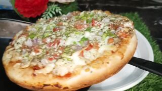 Another exotic treat to taste buds. Homemade pizza baked without oven