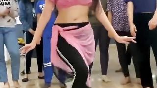 Most popular video by #movethedancespace |Manohari Medhavi mishra choreography| #bellydance #shorts
