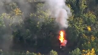 Russian 2S19 Msta-S 152mm self-propelled howitzer was destroyed by a Ukrainian precision strike near Storozhivka