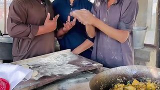 1 Lemo sy free ka khana khao
