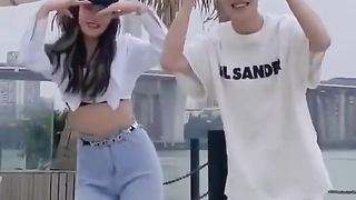 KOREAN COUPLE DANCE VIDEO