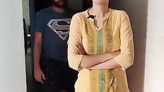 Kitna Pagal Haiy Bundda Keya kar Deya