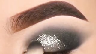 Eyeshadow Makeup Tutorial #shorts #makeupartist #viral #trending