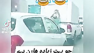 Ziyada horn nh bajaya karo