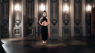Beauty arabic east dance - Belly Violett Show 1001 and one night