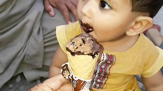 Baby enjoy ice ???? cream