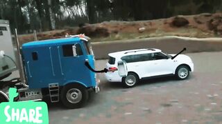 Big Trucks Crashing Into Cars | High Speed Car Chase |