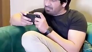 Aik Dusray ko Insan Delaatay hoaiy