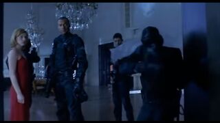 Resident Evil 1 Обитель зла (1 часть) 2002 год смотреть бесплатно онлайн полностью