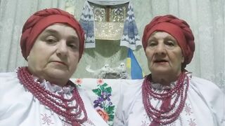 Ой На Покрову. Душевная украинская песня. Поёт дуэт - Дві сестри - дві долі. mp4