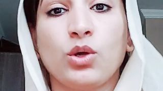 KON KAHTA HAY MARD BADAL JATAY HEN.