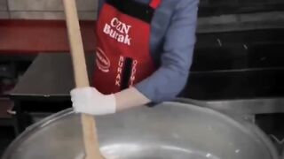 Czn Burak 2019 _ 2023 En Güzel Bağ Sevgi Midir Sizce _