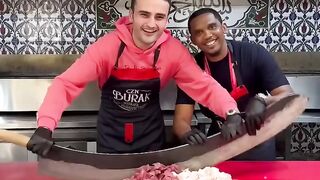 Czn Burak Vs Samuel Etoo Sizce Kebabımızın İsmi Ne Olsun_