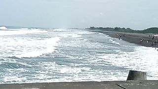Big Waves of Glagah Beach Holiday 2023
