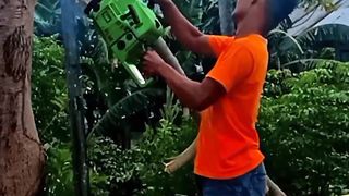 Kerja keras buat orang tua