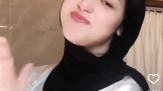 Wanita Cantik 2