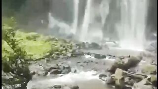 Air terjun 2
