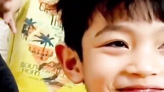 تحداهم إذا فازوا لازم يعطيهم 100$ دولار عيدية????