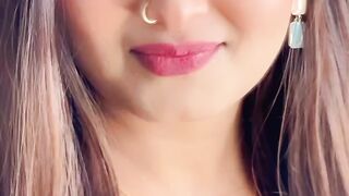 aa mere bhaaho main
