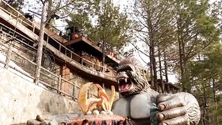 Scary Kingkong at dino valley.