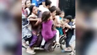 نے پاکستان کا قرضہ معاف کرنے کے لیے اپنے ماھرین سے راے طلب کرلی ھے۔ IMF