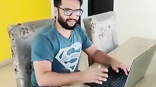 Bivi Ko uswaqat Zaher Lagta Haiy Jub Shohar