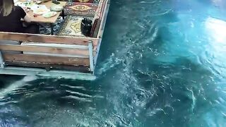 RESTAURANT ON WATER.