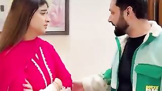 Baichara Gift Say Reh Geya Susar Kiya Laikar Aagya