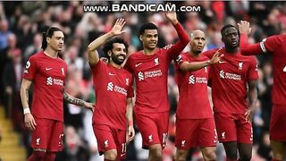 صلاح يقود ليفربول لمواصلة الصحوة المتأخرة ومان سيتي يسيطر على القمة