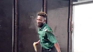 Broda shaggi  on the bit