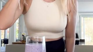 Blueberry Muffin Smoothie