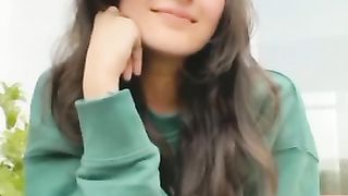 Agar drama actress Maheen Siddiqui pics
