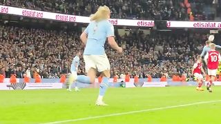No hair band, no problem,best a moment goal erling Haaland