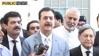 Tough questions from journalists to former Prime Minister of Pakistan Yusuf Raza Gilani | Public News