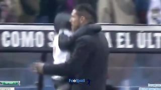 Diego_Simeone_celebrates_goal_wi