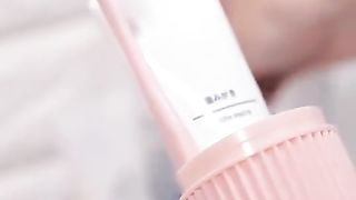 Travelling toothpaste brush holder