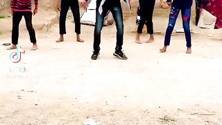 Tari jalanan india