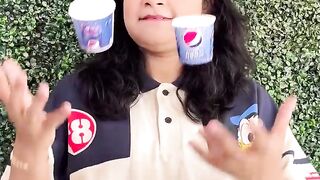 Tried Trending Chocolate Cup-Plate Hack????????..Chocolate Hacks????#Shorts #ChocolateBowl #ChocolateHacks.