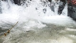 Lompat indah di curug