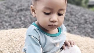 Cuma Foto Pakai Musik
