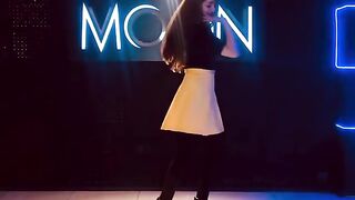 Dance of the Beauty from the East