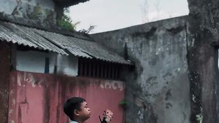 Menari lah dan terus tertawa