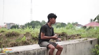 MANUSIA SETENGAH DEWA