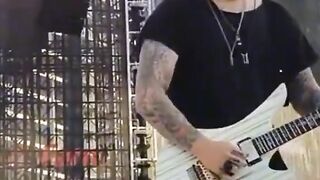 Synister gates