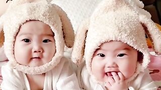Twin baby 2
