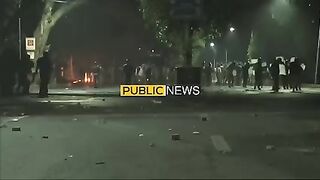 Lahore ke Mall Road Pr Pti Karkun Or Police Aamne Samne | Public News | Breaking News