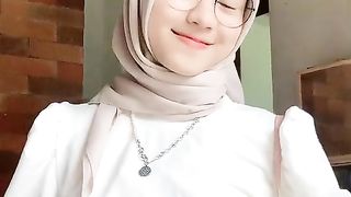 it's beautiful but why show off