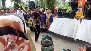 Silat pengantin dengan gaya unta